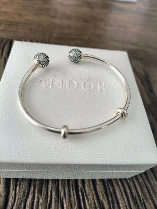 Bracelete ponteira cravejada para berloques Pandora